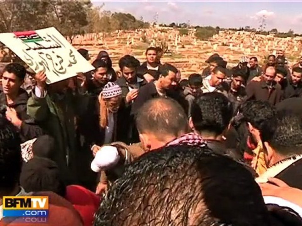 Libye : Benghazi enterre ses morts