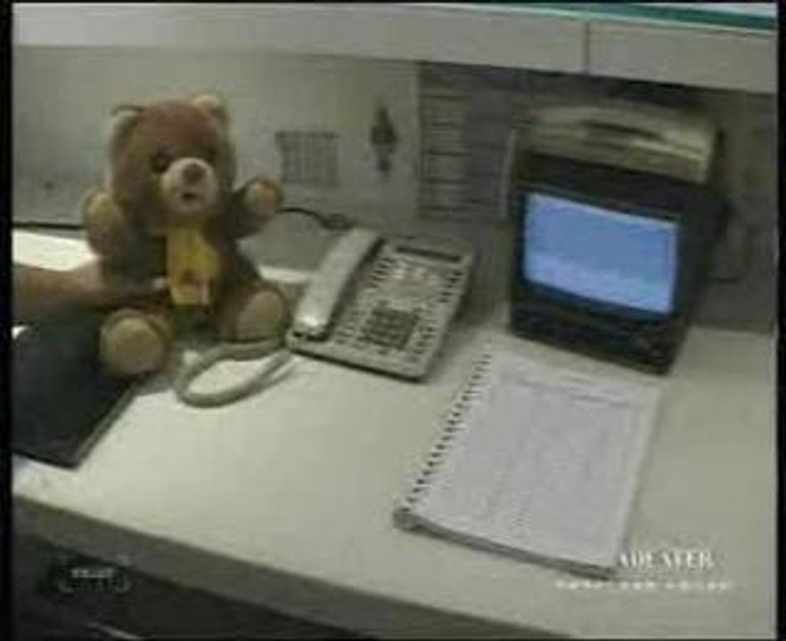 il  pourrait répondre au téléphone