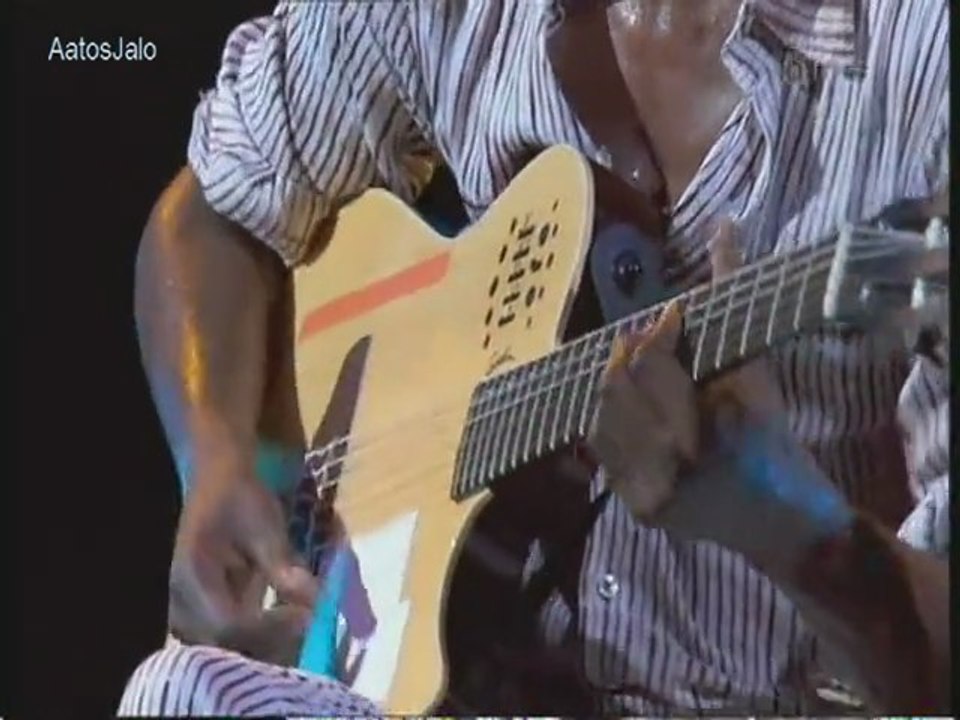 KEZIAH JONES - INVISIBLE LADDER - LIVE AT GRAND REX - PARIS