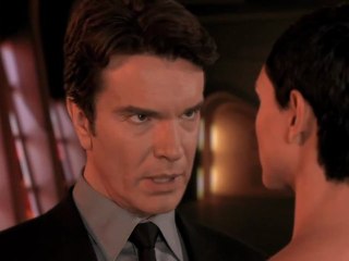 V(2009) Extrait 2x01 "Red Rain" #5