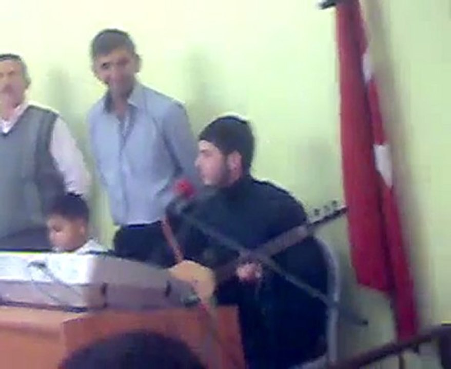 ÇAKILLILI GENÇLİK