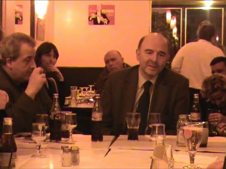 7/03/2011 : Pierre Moscovici à Charenton (partie 1)