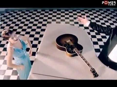 Kayahan & İpek Açar - Seninle Her Şeye Varım Ben