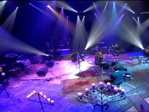 AVRIL LAVIGNE TIK TOK