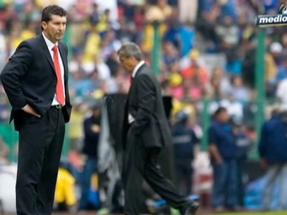 Medio Tiempo.com - Chepo de la Torre y sus movimientos durante partidos