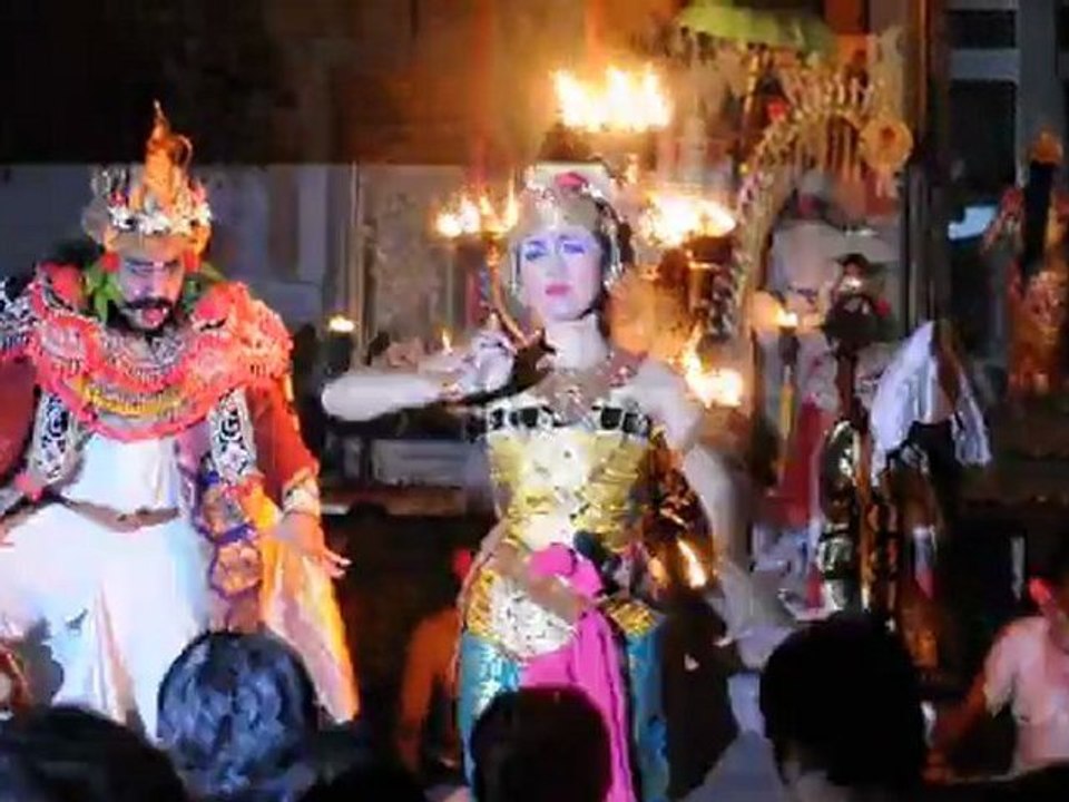 Spectacle de kekac à Ubud