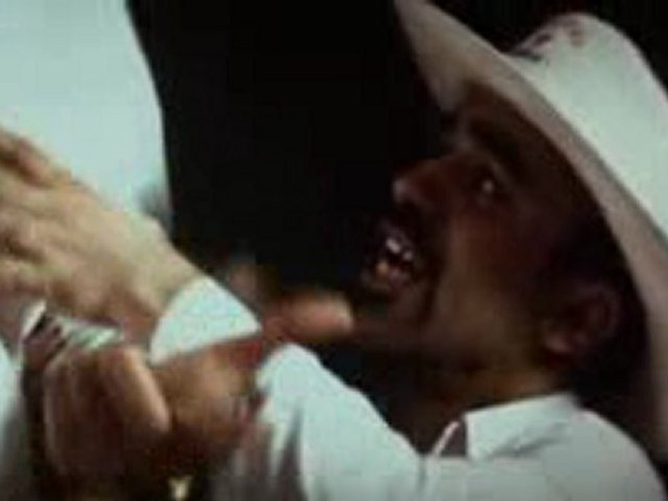 Mumbai Mast Kalander (2011) PDVD_chunk_5