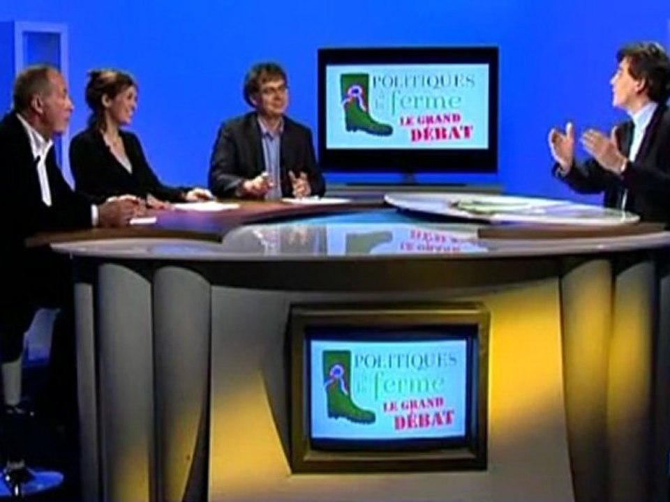 Montebourg défend l'esprit coopératif dans l'agriculture
