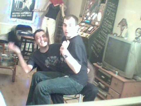 'ERUPTION D'UNE ERECTION !! HUMOUR GAY DE CHRISTOPHE TIXIER