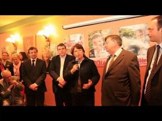 Martine AUBRY devant les militants a st etienne