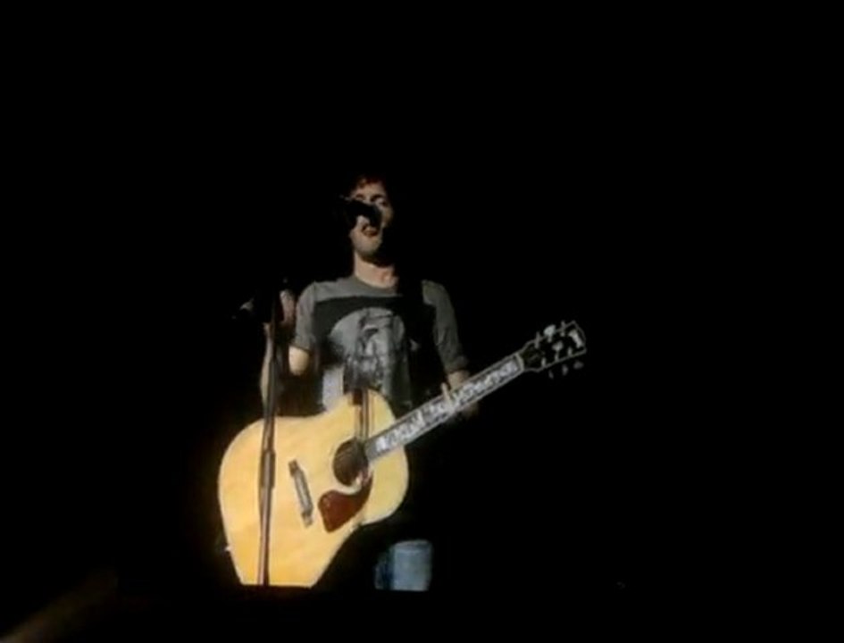 James Blunt parle français - Galaxie Amneville -7.03.11