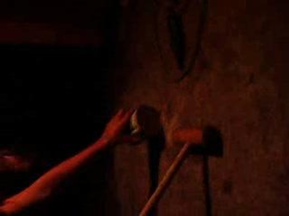 Boîte de concerve VS maillet