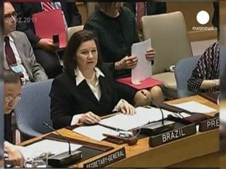 Hava sahasını Kaddafi yanlılarına kapatma tartışması