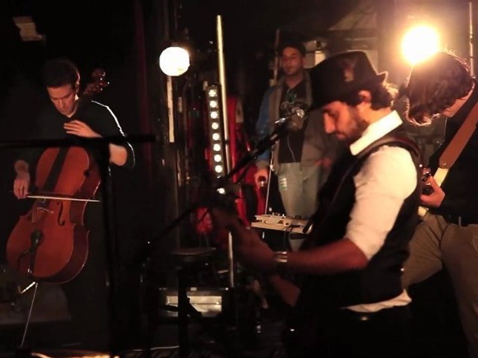 JIL IS LUCKY - UPTIGHT