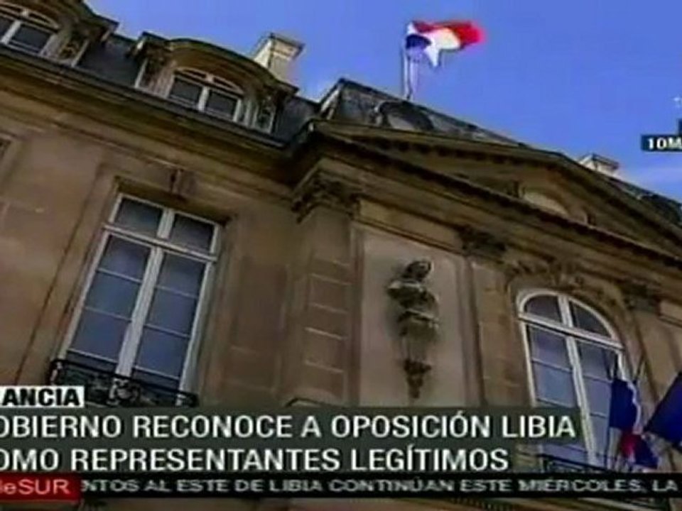 Francia reconoce como autoridad a rebeldes libios