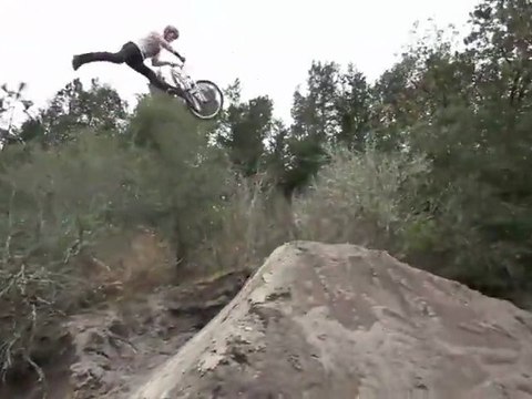 [MTB] World First Windshield Wiper - Sam Pilgrim [Goodspeed]