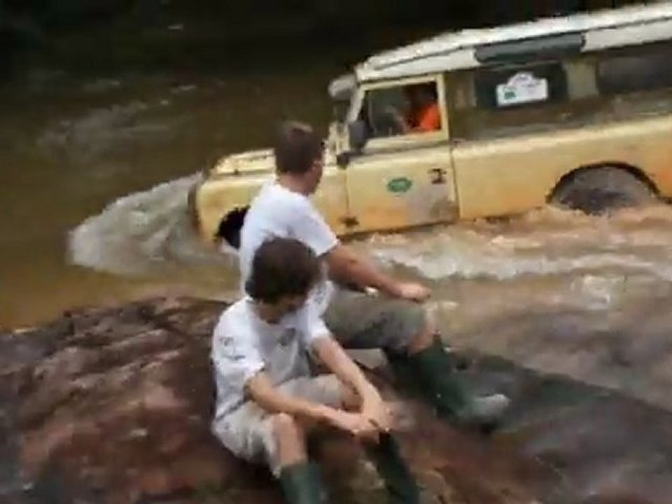 Camp Citron - Le 109 prend un bain