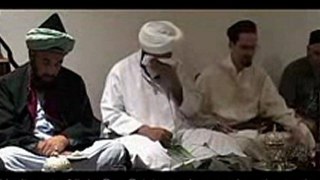 Habib Ali Al-Jifri tombe en larme en écoutant le Coran !!