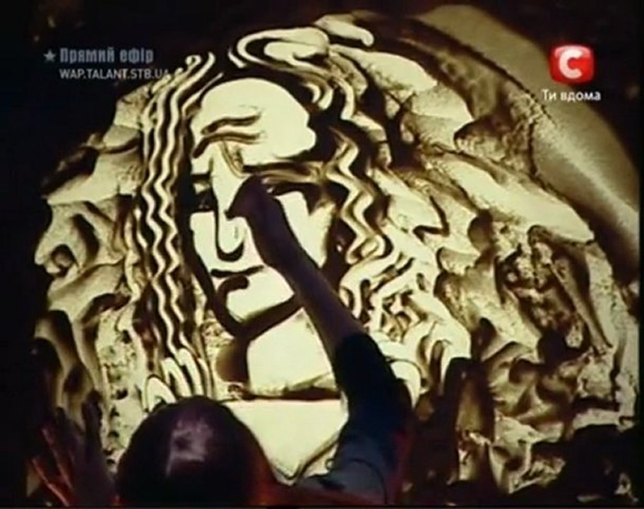 YouTube - Kseniya Simonova - Sand Animation