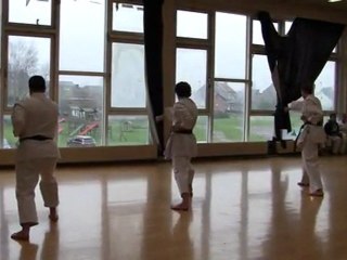 1. Oi zuki - San ren zuki - Age uke + gyaku