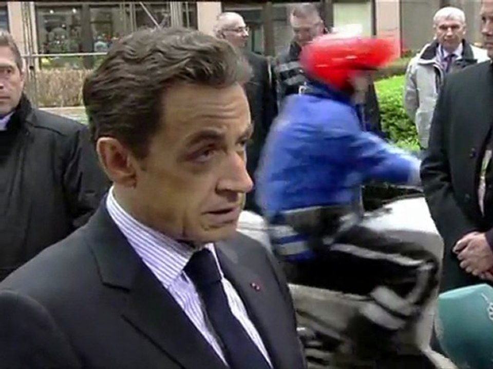 Gaddafi erobert Ölstadt zurück - sarkozy zum eingreifen bereit