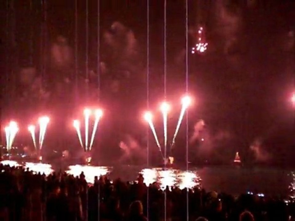 clôture du carnaval de nice 10 mars 2011 du feu d artifice