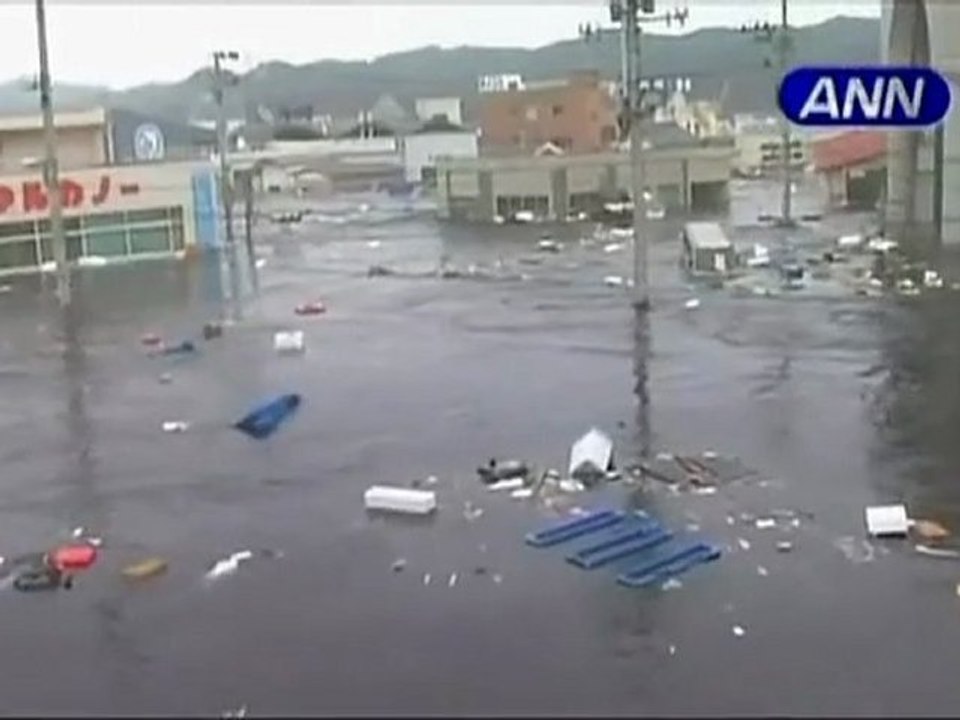 Kataklizm w Japonii. Poranek ukazał zniszczenia