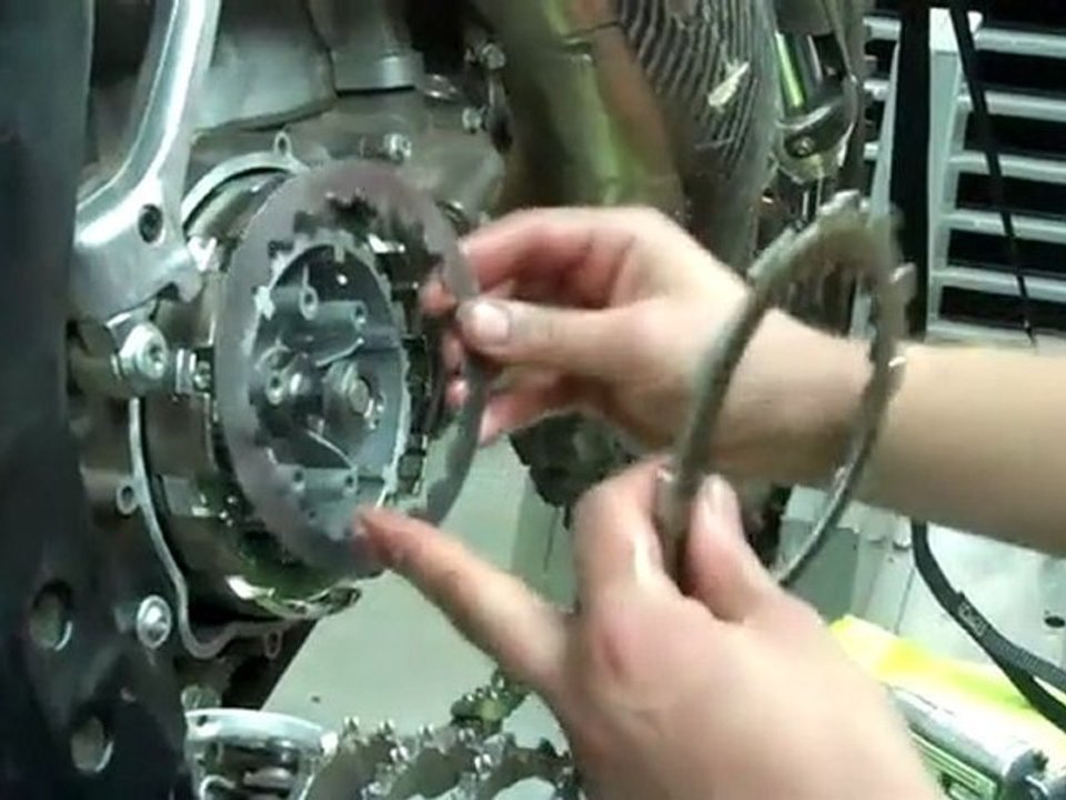 How to Install a Revloc Dyna Ring Auto Clutch video Dailymotion