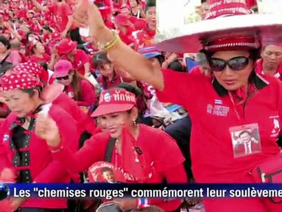 Les "chemises rouges" commémorent le printemps de Bangkok