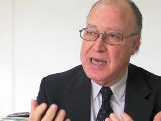 مصطفى بن جعفر : فما إلي يعمل برشة حس واللي يخدم بالحق