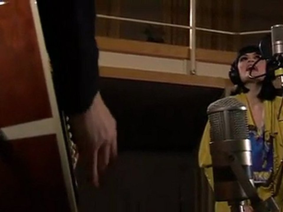 Jessie J - Stand Up BBC Radio 1 Live Lounge March 2011