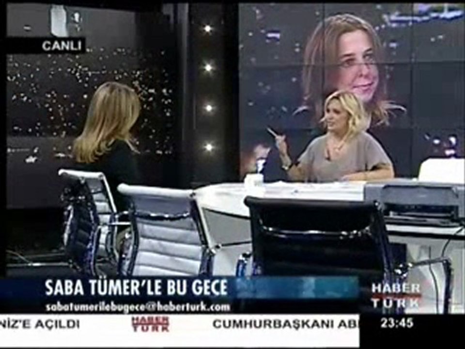 Ufuk Tarhan Saba Tümer > Fütüristler Zirvesi