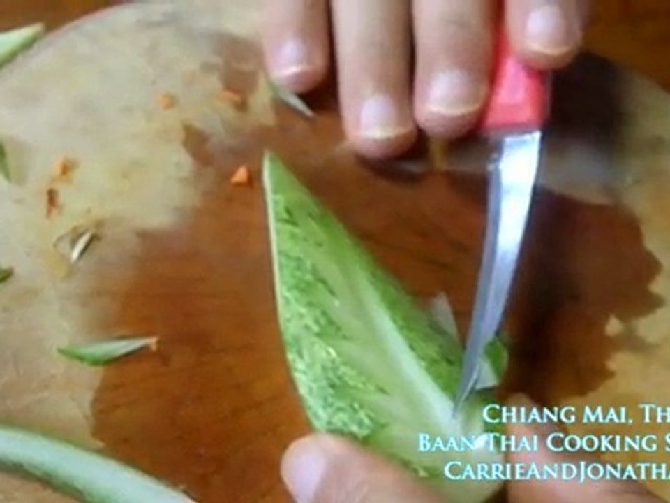 How To Carve Thai Vegetables: Leaf Cucumbers