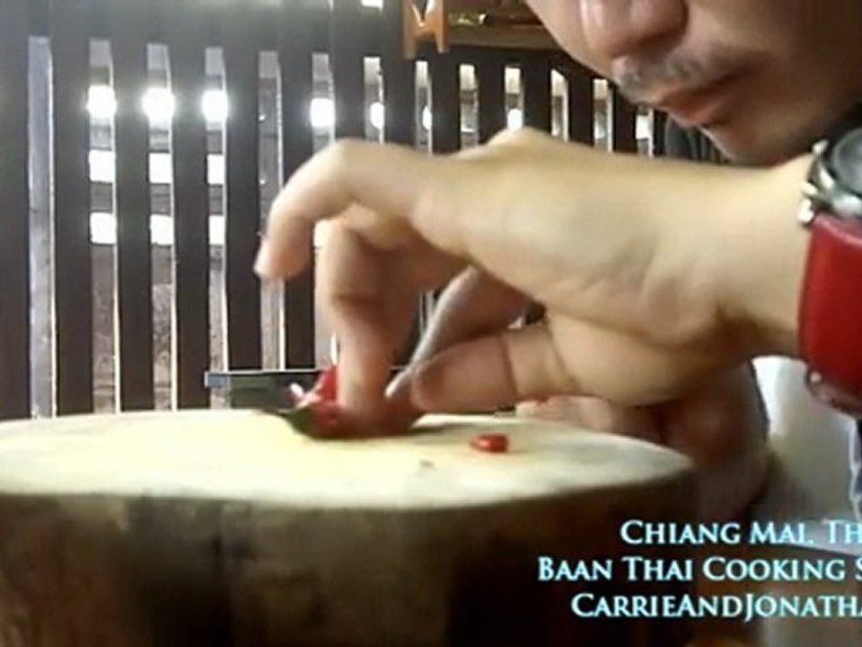 How To Carve Thai Vegetables: Flowering Pepper
