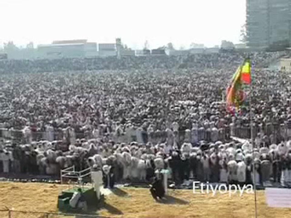 Dünyanın Çeşitli Bölgelerinden Namaz Manzaraları