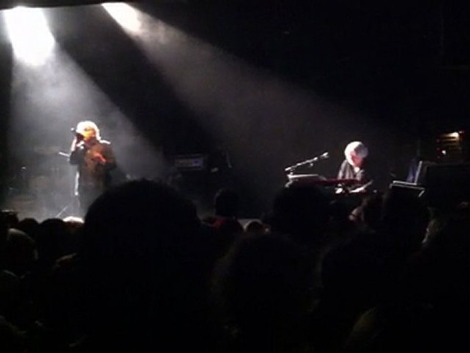 ARNO "Dans les yeux de ma mère"