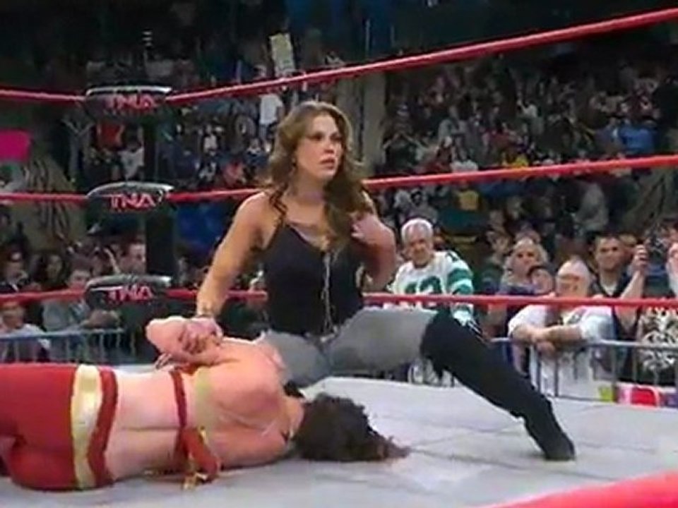 Impact 2011/03/10 Madison Rayne vs Roxi, 6 women tag team