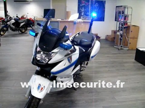 MOTO POLICE MUNICIPALE SIGNALISATION MERCURA SIRAC