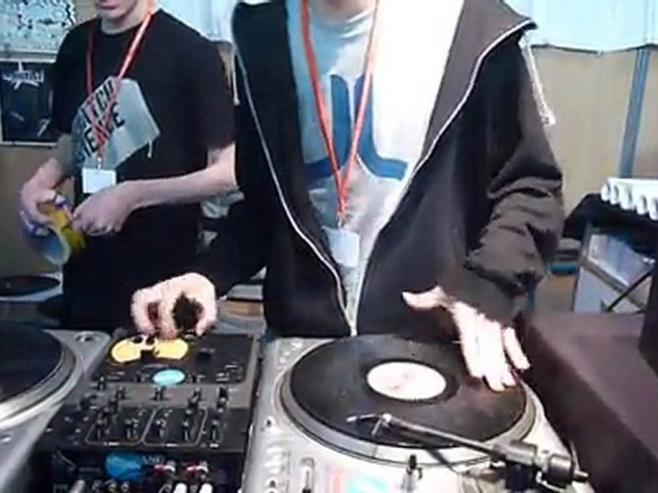 Dj Hertz freestyle scratch salon mixmove 2011