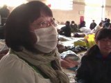 Japon: les sinistrés se réfugient dans une école à Sendai