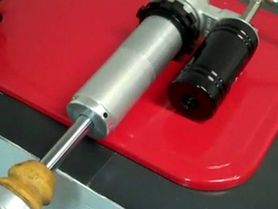 How to vaccuum bleed a WP, KTM, Husaberg shock