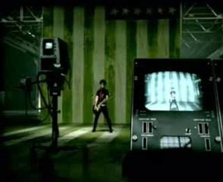 Green Day - American Idiot [Uncensored]