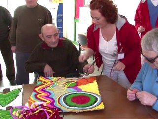 Una guardería para ancianos en Italia ayuda a familias atareadas