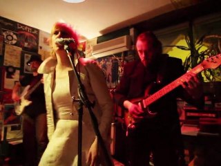 Hootchie Cootchie Part I - Celtic Pub - Mundicore Films