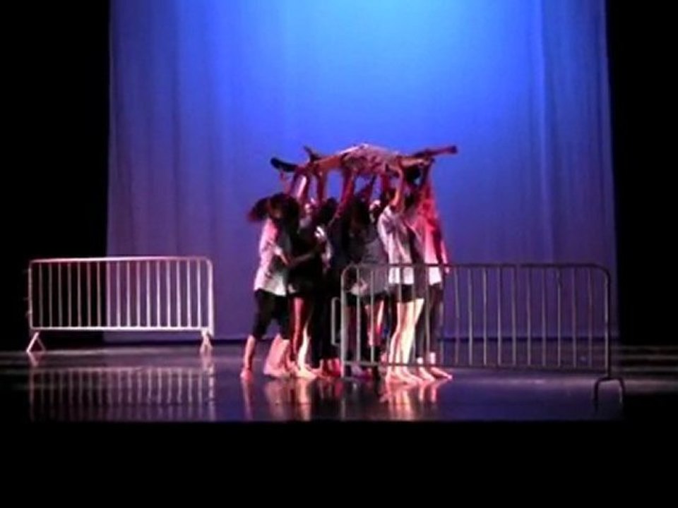 Azélys - Qui va à la chasse...