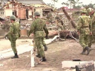 Japon: des images de destructions à l'aéroport de Natori