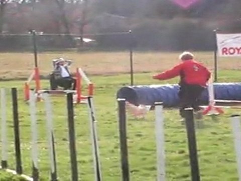 ANNIE JUMPING auch 13032011