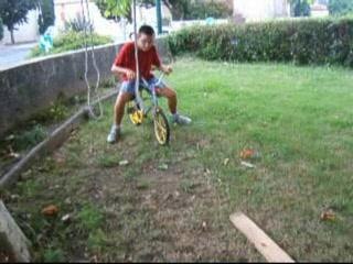 passage d'obstacle en vélo