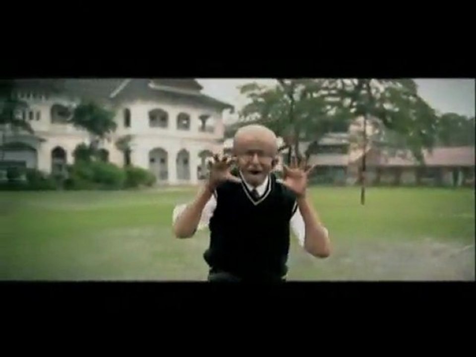 Paa - Movie Review - Amitabh Bachchan, Vidya Balan & Abhishek Bachchan