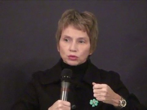 Débat Emploi des jeunes : Laurence Parisot (2/6)